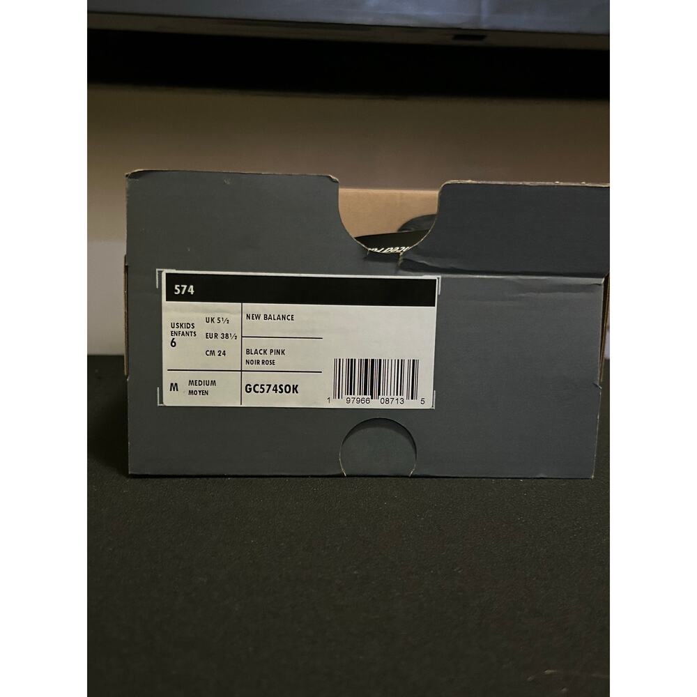 New Balance 574 Black Pink / Size 6Y (7.5W) / Brand New - Picture 7 of 9